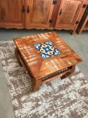 Mesa de centro 0,50 x 0,50 x 0,40 altura com metal nas laterais e ladrilho no tampo cod  48