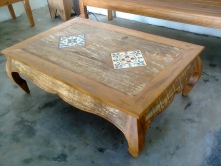 mesa de centro de 1,20 x 0,80 com 02 ladrilhos cod 20