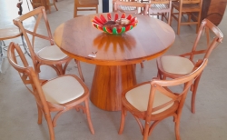 mesa redonda 1,20 m  pés modelo cone em peroba rosa  cod  151